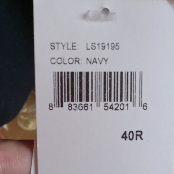 Brand new London Fog Signature overcoat. Navy wool, size 40 regular. - Picture 5 of 5